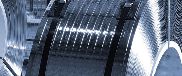 Pack wrapping: Stainless steel coil for secured loading.