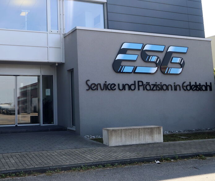 ESG edelstahl schneidservice gmbh entrance building - Service and precision in stainless steel