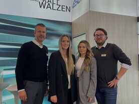 ESG Messestand mit Mitarbeitern